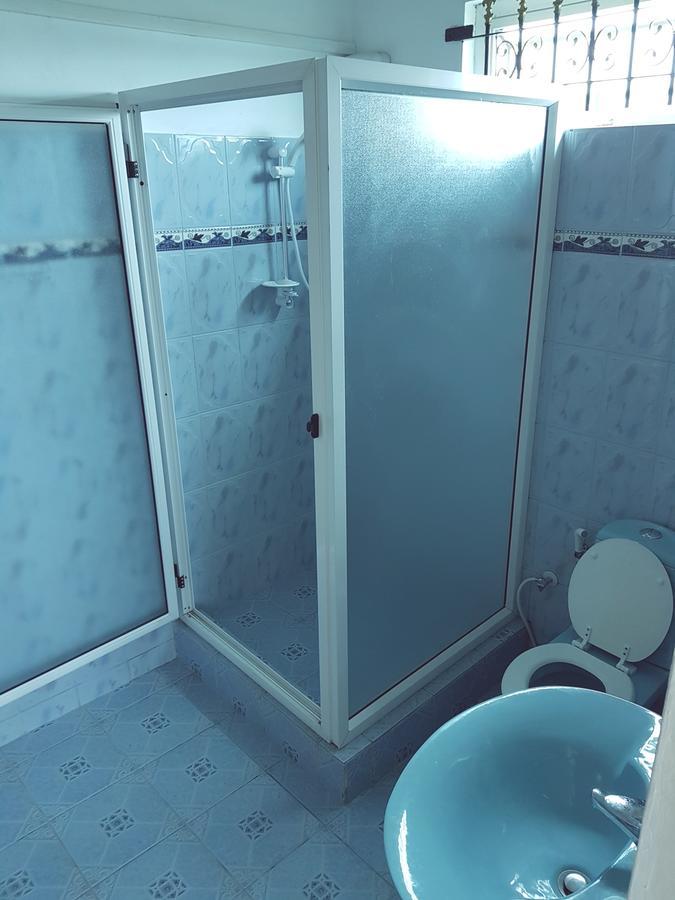 Luxor Residence Guesthouse Belle Mare Exteriör bild